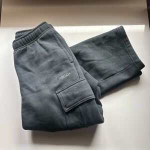 Aritzia Cozy Fleece Mega Cargo Sweatpants